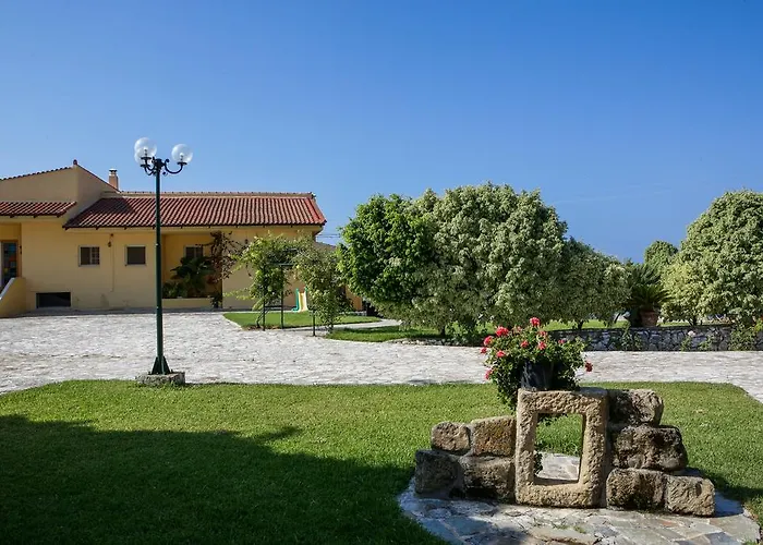 Sandy And 4* Σβορωνάτα