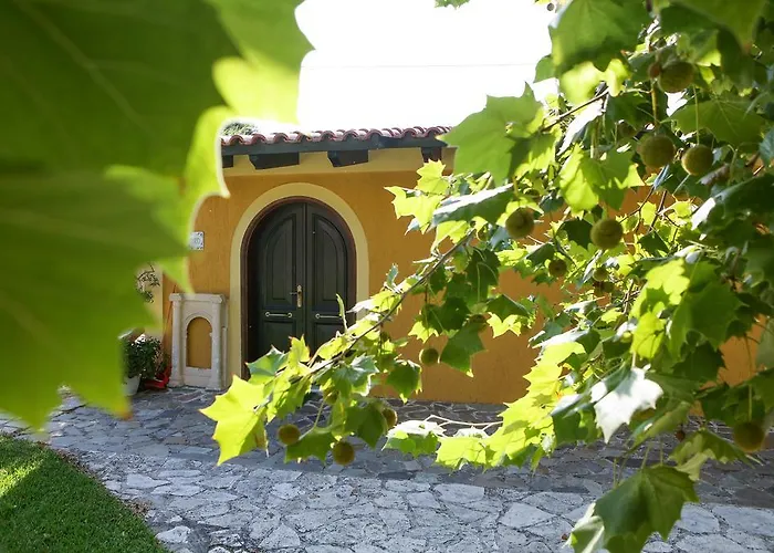 Sandy And Σβορωνάτα