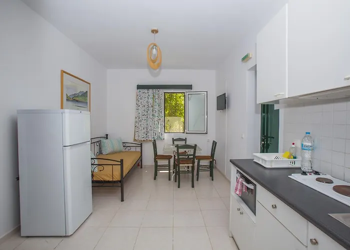 Ξενοδοχείο με διαμερίσματα Sandy And Σβορωνάτα