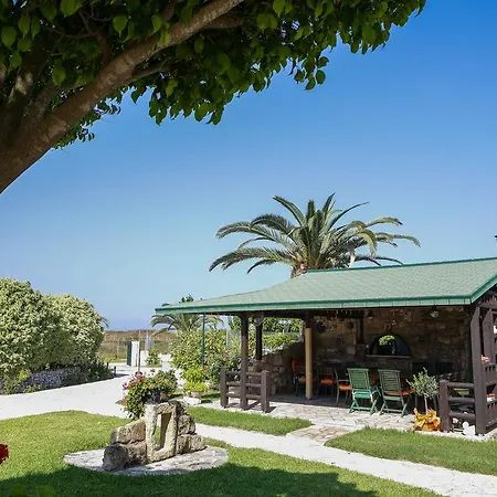 Sandy And Lägenhetshotell 4*