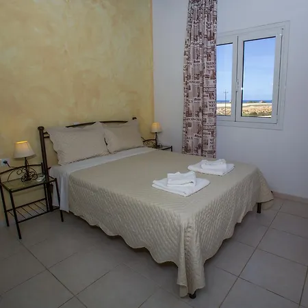 Sandy And Lägenhetshotell 4*