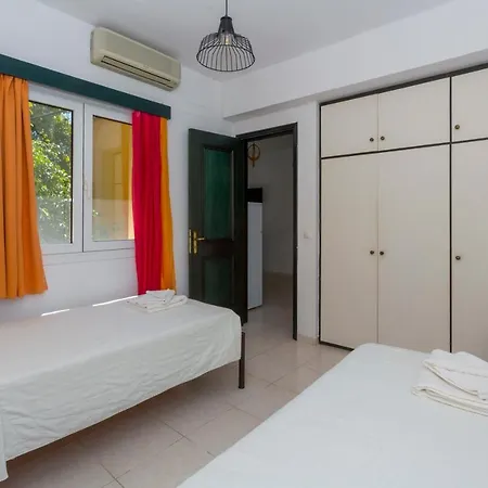 Lägenhetshotell Sandy And 4*