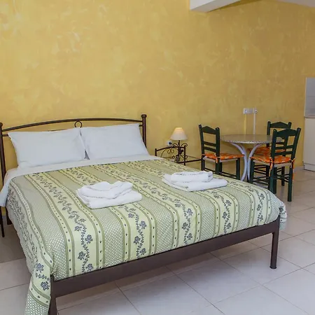 Lägenhetshotell Sandy And Svoronata