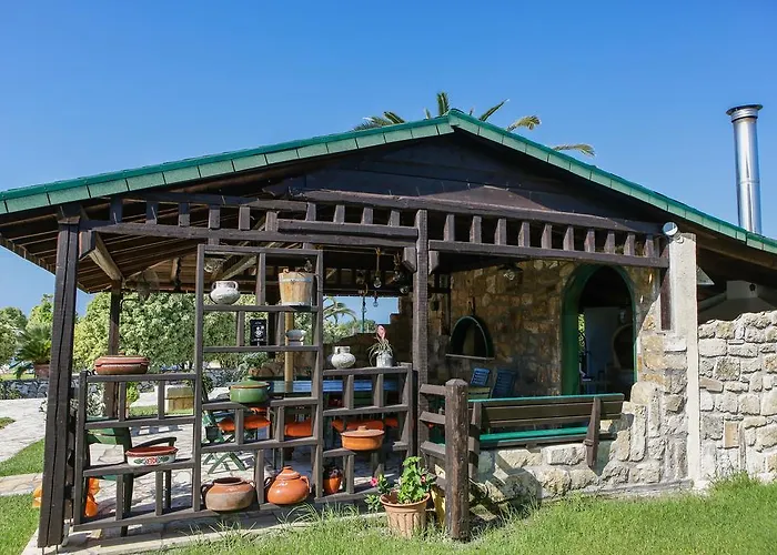 Sandy And Aparthotel