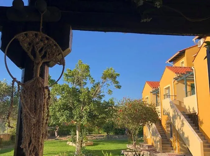 Sandy And Aparthotel Svoronata